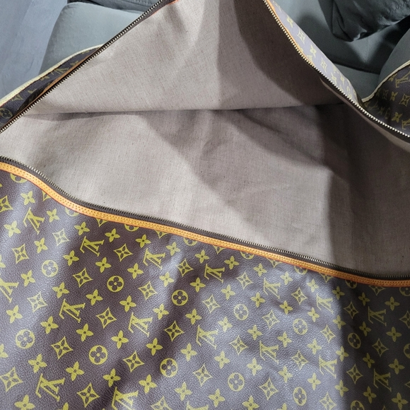 Louis Vuitton  garmet carrier - Picture 11 of 15